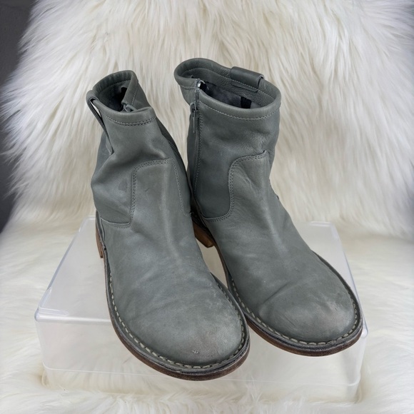 Vero Cuoio Ankle Booties Leather Sole Shoes
Size 39 Woman - Picture 1 of 15